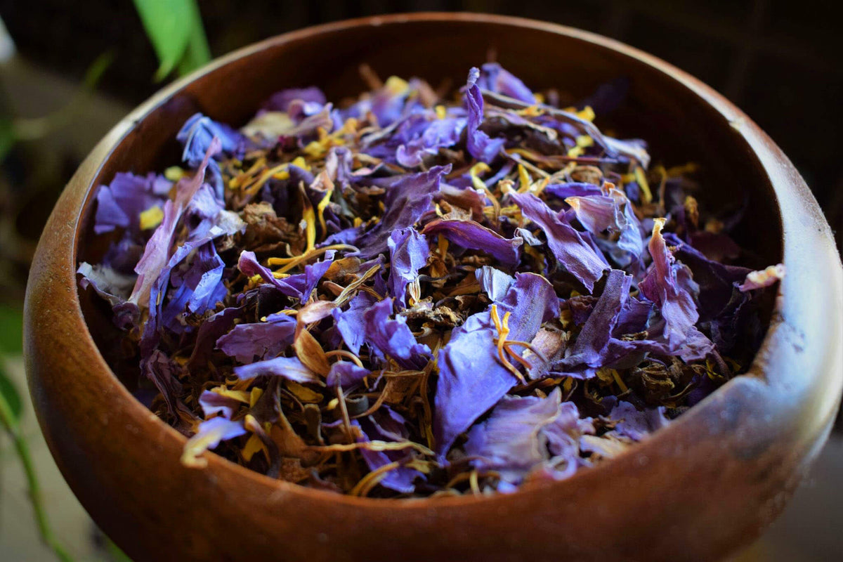 ORGANIC BLUE LOTUS FLOWER WHOLESALE (PETALS & STAMEN)